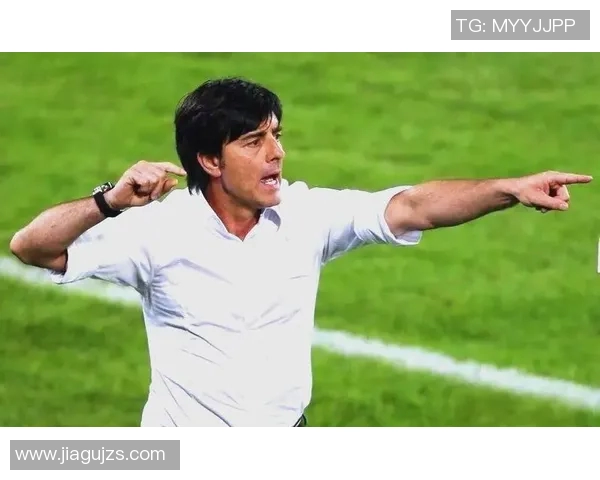 足球明星立体照片展现运动魅力与激情的完美结合